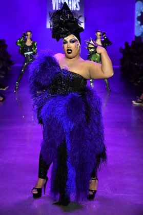 Fkstories Disney Villains x The Blonds: Ανακαλύψτε Την Πιο Εντυπωσιακή Dark Συλλογή Fk Stories Viral  γυανικεια μοδα Villains the blonds moda fashion show disney 