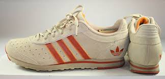 Fkstories Τα 4 trends του χειμώνα για τα γυναικεία sneakers, Δοκιμάστε τα! Fk Stories  Sneakers retro outfit gliter 
