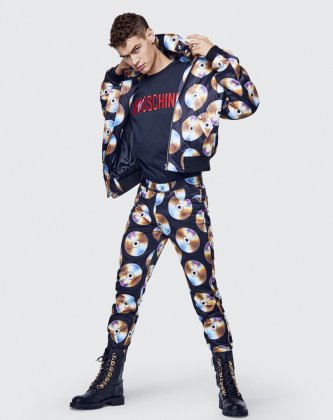 Fkstories Moschino x H&M: Οι Πρώτες Φωτογραφίες Της Πολυαναμενόμενης Συλλογής Fk Stories Viral  συλλογή ρούχα γυανικεια μοδα moschino Jeremy Scott H&M 