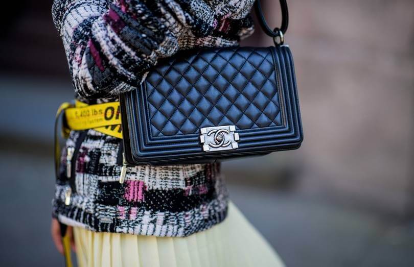 Fkstories Chanel: Οι Πιο Θρυλικές Τσάντες Στην Ιστορία Του Διάσημου Οίκου Fk Stories τσάντες οίκος Chanel αξεσουάρ fashion chanel bags Fkstories Chanel: Οι Πιο Θρυλικές Τσάντες Στην Ιστορία Του Διάσημου Οίκου Fk Stories τσάντες οίκος Chanel αξεσουάρ fashion chanel bags