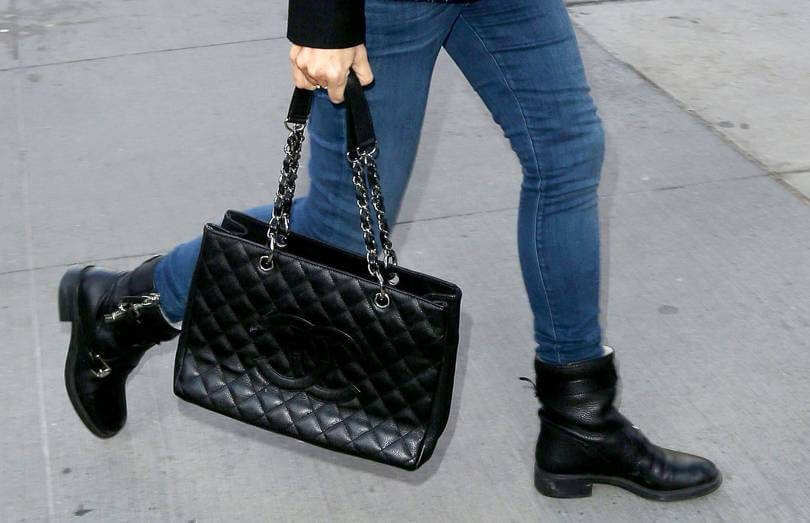 Fkstories Chanel: Οι Πιο Θρυλικές Τσάντες Στην Ιστορία Του Διάσημου Οίκου Fk Stories τσάντες οίκος Chanel αξεσουάρ fashion chanel bags Fkstories Chanel: Οι Πιο Θρυλικές Τσάντες Στην Ιστορία Του Διάσημου Οίκου Fk Stories τσάντες οίκος Chanel αξεσουάρ fashion chanel bags
